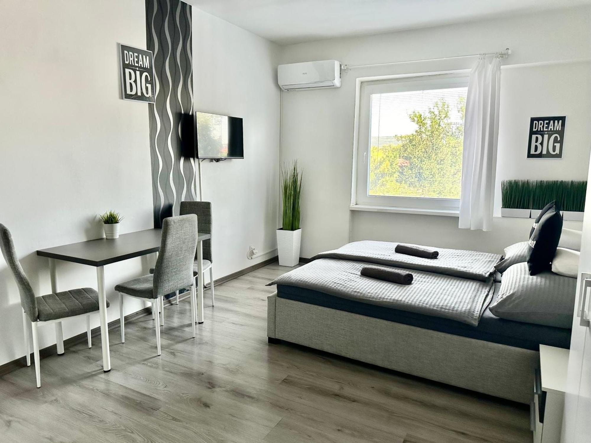 City Apartment Sturovo Exterior photo