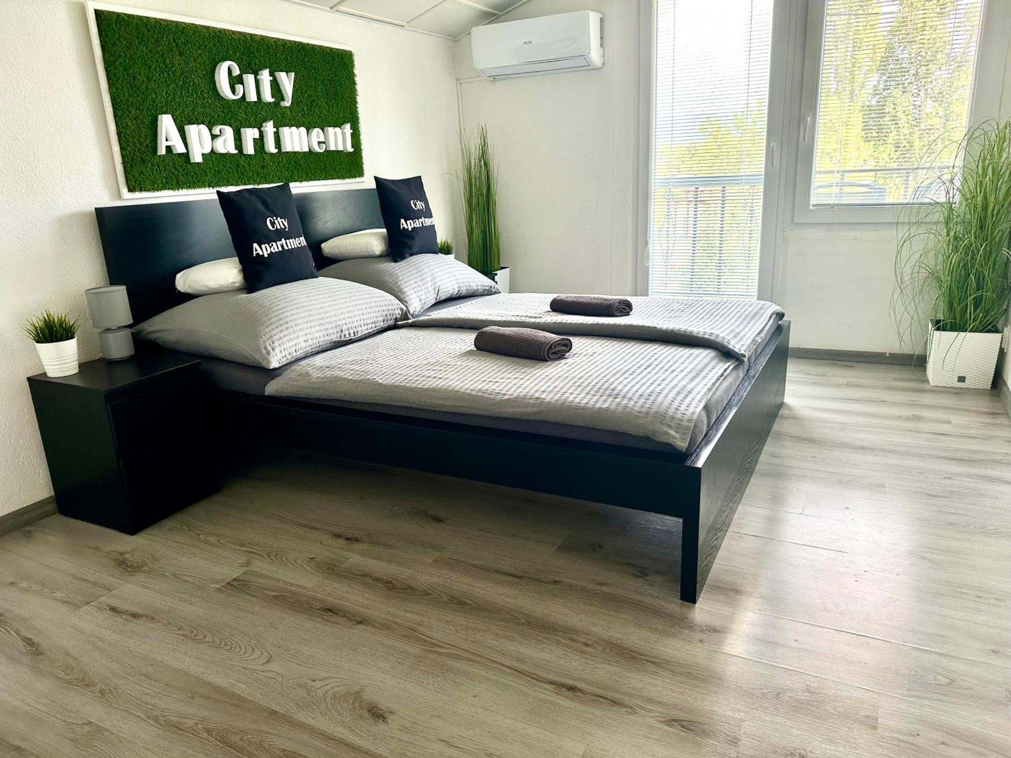 City Apartment Sturovo Exterior photo