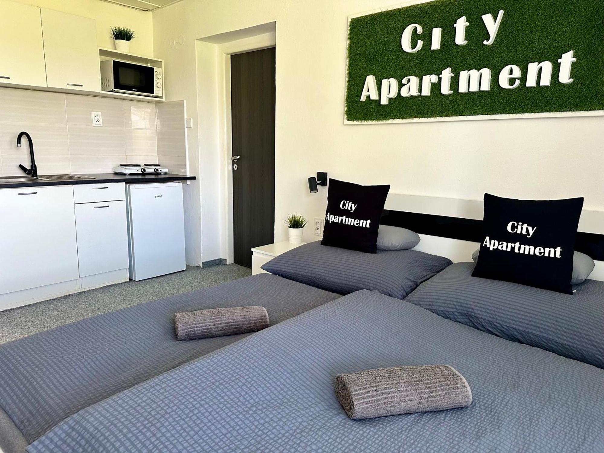 City Apartment Sturovo Exterior photo